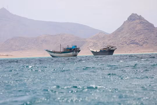 Houthi tính “siết cửa” Biển Đỏ bằng phí qua lại, thương mại toàn cầu thêm bất an