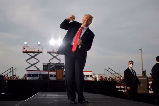 Ông Trump vừa “thoát đáy”, Đảng Cộng hòa lại nhận tin dữ trước Đảng Dân chủ trước bầu cử giữa kỳ