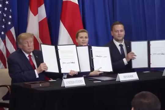 Ông Trump ký kết thỏa thuận an ninh "vô cùng quan trọng" với Đan Mạch và Greenland
