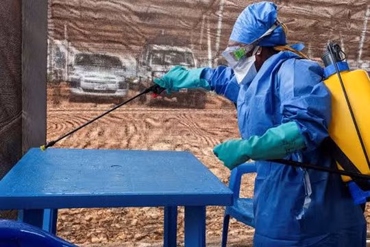 Dịch Ebola bùng phát dữ dội ở Congo khiến hơn 4.000 người thiệt mạng