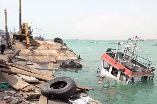 Houthi tuyên bố phóng tên lửa tấn công các tàu của Ả Rập Xê Út ở Biển Đỏ