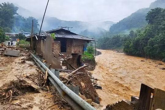 Cảnh báo nguy cơ lũ quét, sạt lở gia tăng tại các tỉnh Quảng Ninh, Thanh Hóa và Nghệ An