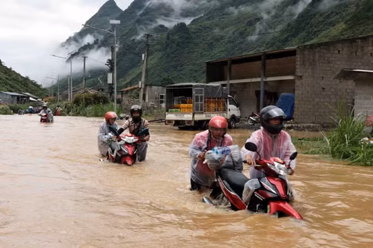 Báo động nguy cơ sạt lở, sụt lún và lũ quét tại các khu vực ở Lai Châu do mưa lớn kéo dài