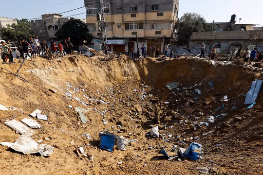 Israel mở đợt không kích mới vào Gaza khiến 2 người thiệt mạng, nhiều kho thuốc bị xóa sổ