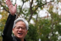 Hình ảnh CEO của Nvidia Jensen Huang tham dự lễ khai trương nhà máy của Siliconware Precision Industries tại Đài Loan, Trung Quốc. Ảnh: SCMP.