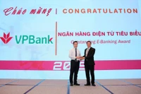 VPBank vừa nhận thế chấp toàn bộ cổ phần của Hoàng Trường vừa là trái chủ của 925 tỷ đồng trái phiếu do công ty này phát hành (Ảnh minh họa - Nguồn: Internet)