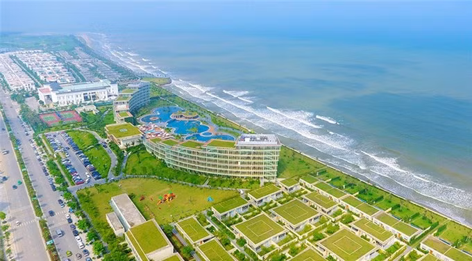FLC trở lại trong im lặng ảnh 1