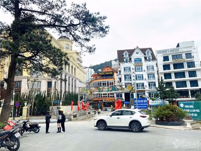 Giá đất trên đỉnh núi cao ngất ngưởng, không có dăm chục tỷ 'khó nói chuyện' ảnh 1