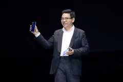 Dư Thừa Đông luôn là người trực tiếp giới thiệu sản phẩm mới của Huawei. Ảnh: Sohu.