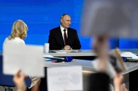 Tổng thống Nga Vladimir Putin tổ chức cuộc họp báo cuối năm thường niên tại Moscow, Nga, hôm 19/12. Ảnh: Reuters.