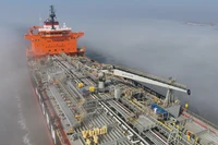 Giá dầu đã vượt mốc 90 USD/thùng vào cuối tuần trước và có thể sẽ tiếp tục tăng cao. Ảnh: EPA.