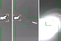 Những khoảnh khắc hệ thống phòng không Iran tấn công máy bay F-35 của Mỹ. Ảnh cắt từ clip.