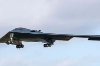 Hình ảnh một máy bay ném bom tàng hình B-2 của Mỹ đang bay. Ảnh: Getty.