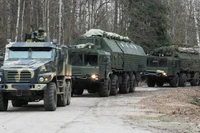 Một đơn vị cơ động đường bộ được trang bị hệ thống tên lửa siêu thanh tầm trung Oreshnik của Nga đang làm nhiệm vụ chiến đấu tại Belarus. Ảnh: Sputnik.