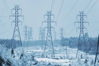 Mạng lưới điện Ukraine bị ảnh hưởng nặng nề sau đòn tấn công đáp trả của Nga. Ảnh: Getty.