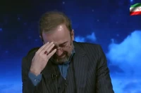 Phát thanh viên truyền hình Iran bật khóc khi đưa tin về cái chết của ông Khamenei