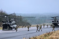 Lực lượng đặc nhiệm Anh tham gia cuộc tập trận của NATO tại Otterburn, Anh ngày 31/1. Ảnh: Getty.