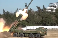 Hệ thống pháo phản lực PCL-191 của Trung Quốc trong cuộc tập trận "Sứ mệnh Công lý 2025". Ảnh: MW.