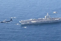 Tàu sân bay USS Abraham Lincoln tiến hành các cuộc tập trận trong khu vực thuộc trách nhiệm của Bộ Tư lệnh Trung ương Mỹ. Ảnh: Getty.