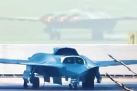 Máy bay chiến đấu thế hệ thứ 6 của Trung Quốc khởi động động cơ (ảnh trên) và mở khoang chứa vũ khí. Ảnh: MW.