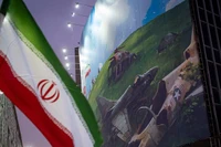 Một tấm bảng có hình ảnh vận động chống Mỹ ở Tehran, Iran. Ảnh: Getty.