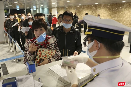 Sở Y tế TP Đà Nẵng chỉ đạo Trung tâm Kiểm soát bệnh tật phối hợp liên ngành tại cửa khẩu; phối hợp chặt chẽ với cảng vụ hàng không, hãng hàng không, công an cửa khẩu để ứng phó với dịch bệnh do virus Nipah gây ra.