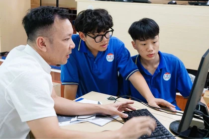 Thanh, thiếu niên cần được trang bị những kỹ năng, quy tắc ứng xử trên mạng xã hội.