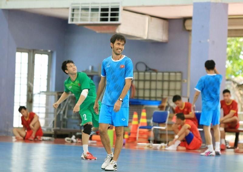 Với việc đưa tuyển futsal Việt Nam lọt vào vòng 1/8 World Cup futsal 2021, HLV Phạm Minh Giang đứng vị trí số 1. Ảnh VTV