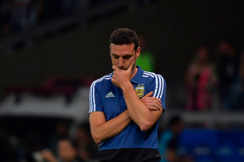 Nhạc trưởng Scaloni đang chịu rất nhiều sức ép (ảnh AP)