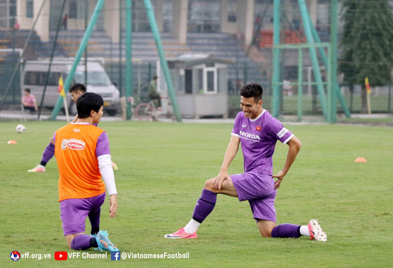 Tiến Linh đã tập luyện trở lại. Ảnh VFF