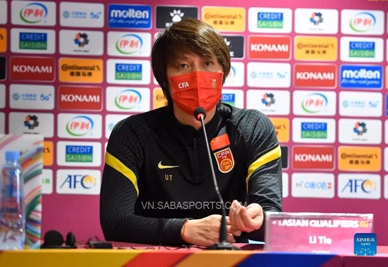 Sau 2 năm nắm đội tuyển, Li Tie được cho đã có nguyện vọng xin từ chức huấn luyện viên trưởng của đội tuyển bóng đá quốc gia Trung Quốc. Ảnh CFA