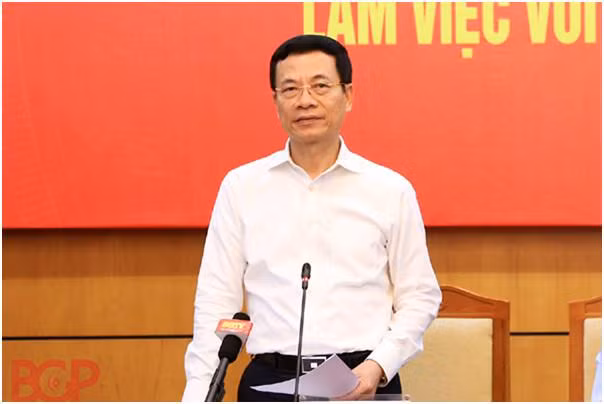 Bộ trưởng Nguyễn Mạnh Hùng phát biểu tại buổi làm việc. Ảnh Mic