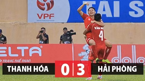 Tân HLV Mai Xuân Hợp đã có trận ra mắt thất bại thảm hại. Ảnh VPF.