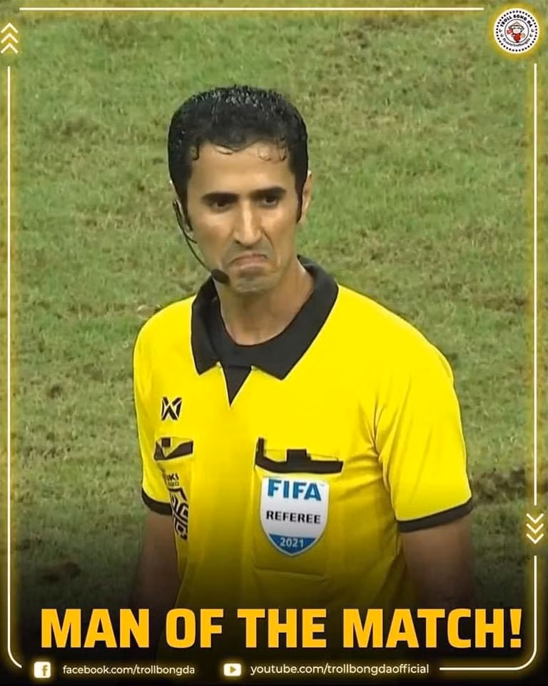 Tiếng còi của ông Saoud Al Athabah cũng khiến người hâm mộ Việt Nam ngán ngẩm. Ảnh AFC.