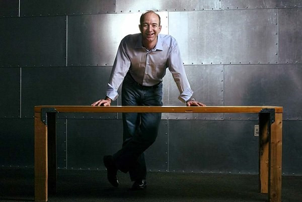 Bàn làm việc của các doanh nhân thành đạt có gì? - Ảnh 9