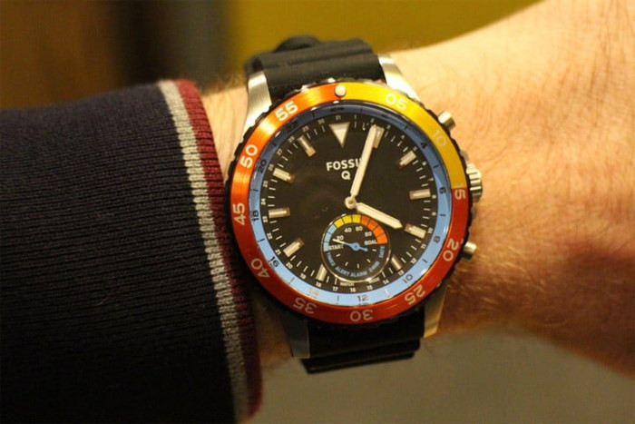 Smartwatch lai là gì? Liệu nó làm vừa lòng fan đồng hồ cổ điển lẫn smartwatch hay không? - Ảnh 2