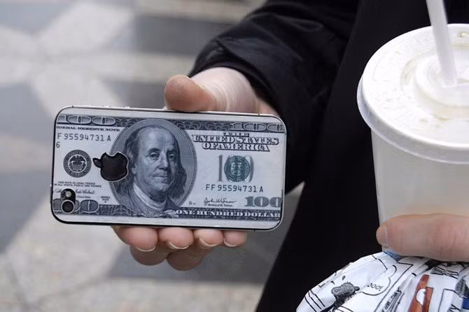 Lợi nhuận từ mỗi chiếc iPhone cao gấp 5 lần Galaxy, 75 lần Xiaomi - Ảnh 1