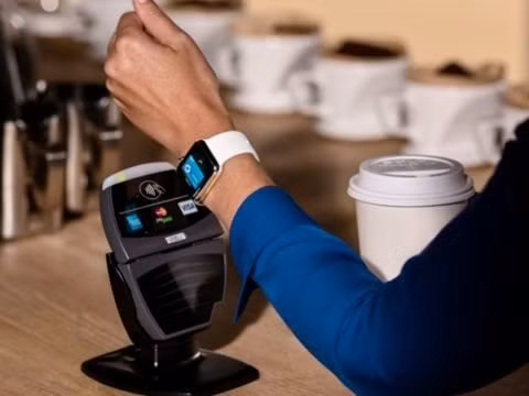 CEO Tim Cook tham vọng tiền mặt sẽ biến mất trong tương lai nhờ Apple Pay - Ảnh 3