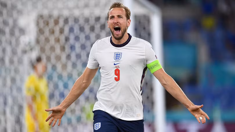Harry Kane phải mất 4 trận để “chạy đà” nhưng khi đã thông nòng thì anh chỉ mất 4 phút để có bàn thắng thứ hai. Ảnh SP