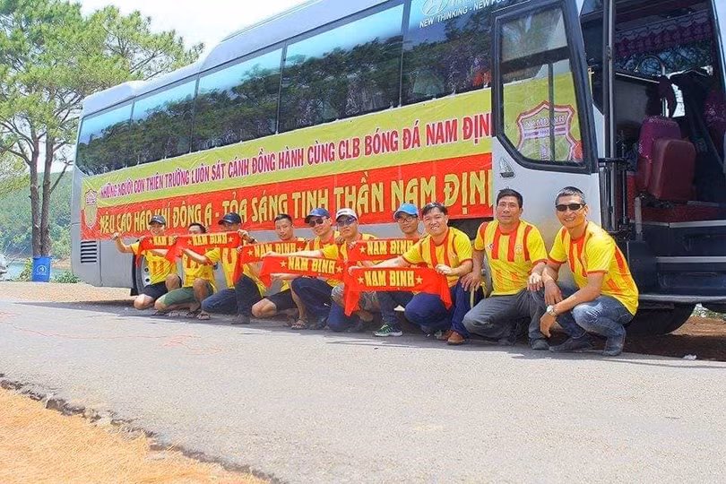 Trở lại Nam Định, nơi anh đã 11 năm gắn bó, Sỹ Minh đang được fan Nam Định kỳ vọng rất nhiều (ảnh VietTimes)