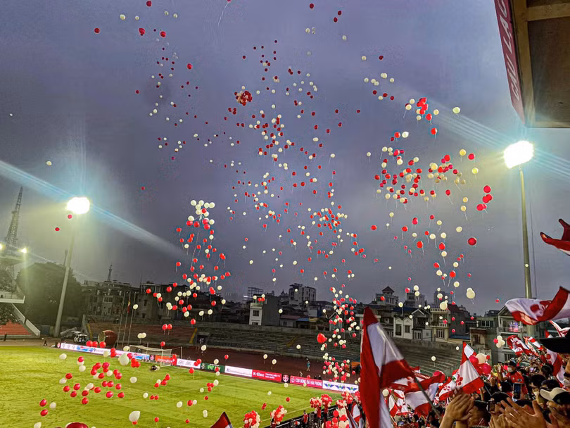 Niềm vui của cổ động viên Hải Phòng. Ảnh HP Niềm vui của cổ động viên Hải Phòng. Ảnh HP