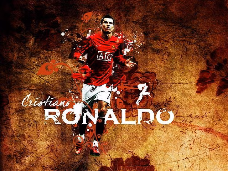 Đích thân Sir Alex Ferguson (79 tuổi) gọi điện cho Cristiano Ronaldo, yêu cầu người học trò cưng hãy trở lại mái nhà xưa Old Trafford. Ảnh CLB.