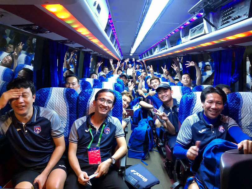 Nụ cười chợt tắt. Ảnh CLB QN