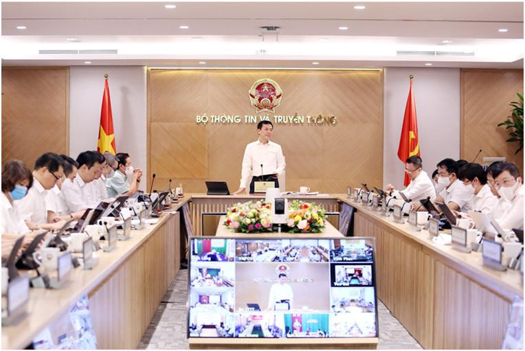 Bộ trưởng Bộ TT&TT Nguyễn Mạnh Hùng phát biểu tại hội nghị. Ảnh Mic