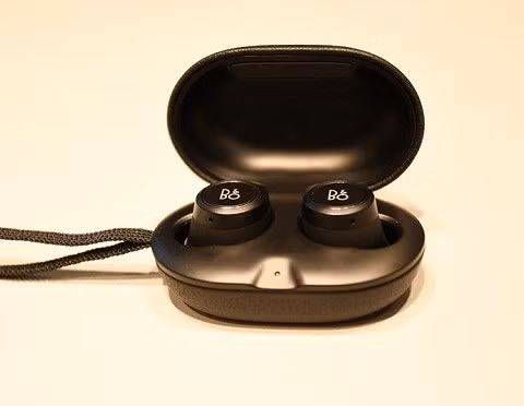 Khám phá những tai nghe không dây cực chất - Ảnh 4