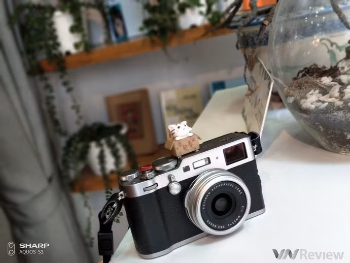 Cận cảnh Sharp Aquos S3 đầu tiên tại Việt Nam: màn tai thỏ 6 inch, Snapdragon 630, giá dự kiến 11 triệu đồng - Ảnh 21