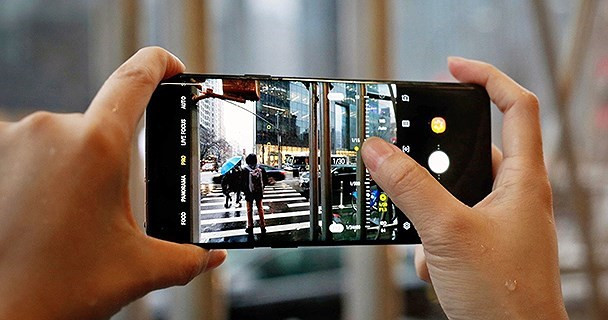 Màn hình Samsung Galaxy S9 xuất hiện nhiều điểm chết - Ảnh 2