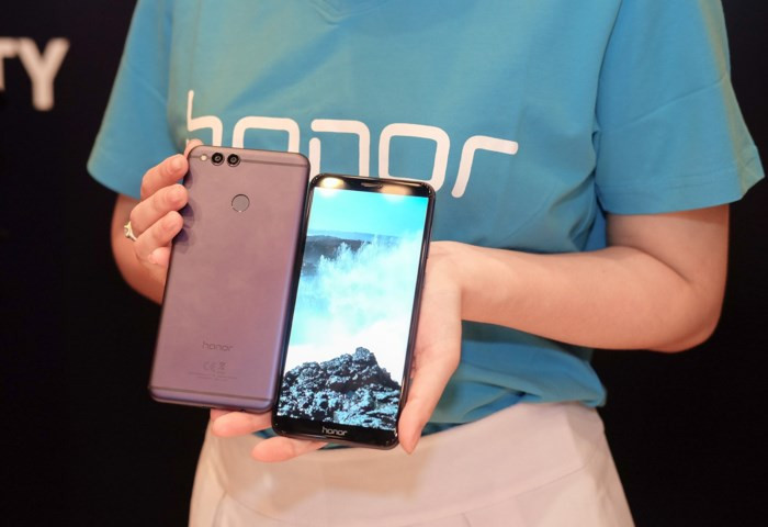 Xuất hiện smartphone có 4 camera giá siêu rẻ - Ảnh 6