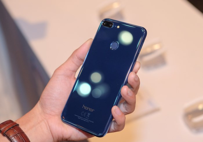Xuất hiện smartphone có 4 camera giá siêu rẻ - Ảnh 3