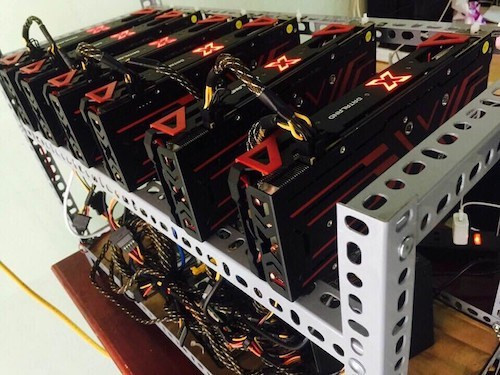 Bitcoin mất nửa giá, lợi nhuận máy 'đào' giảm sâu - Ảnh 1